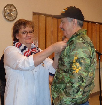 Thanking
a Veteran